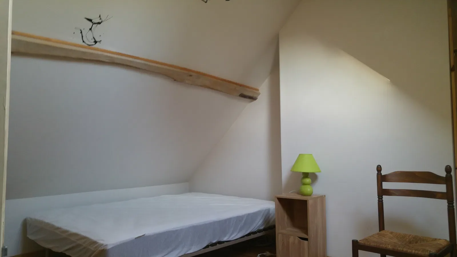 Room Rue de l'Église in Reuil-sur-Brêche