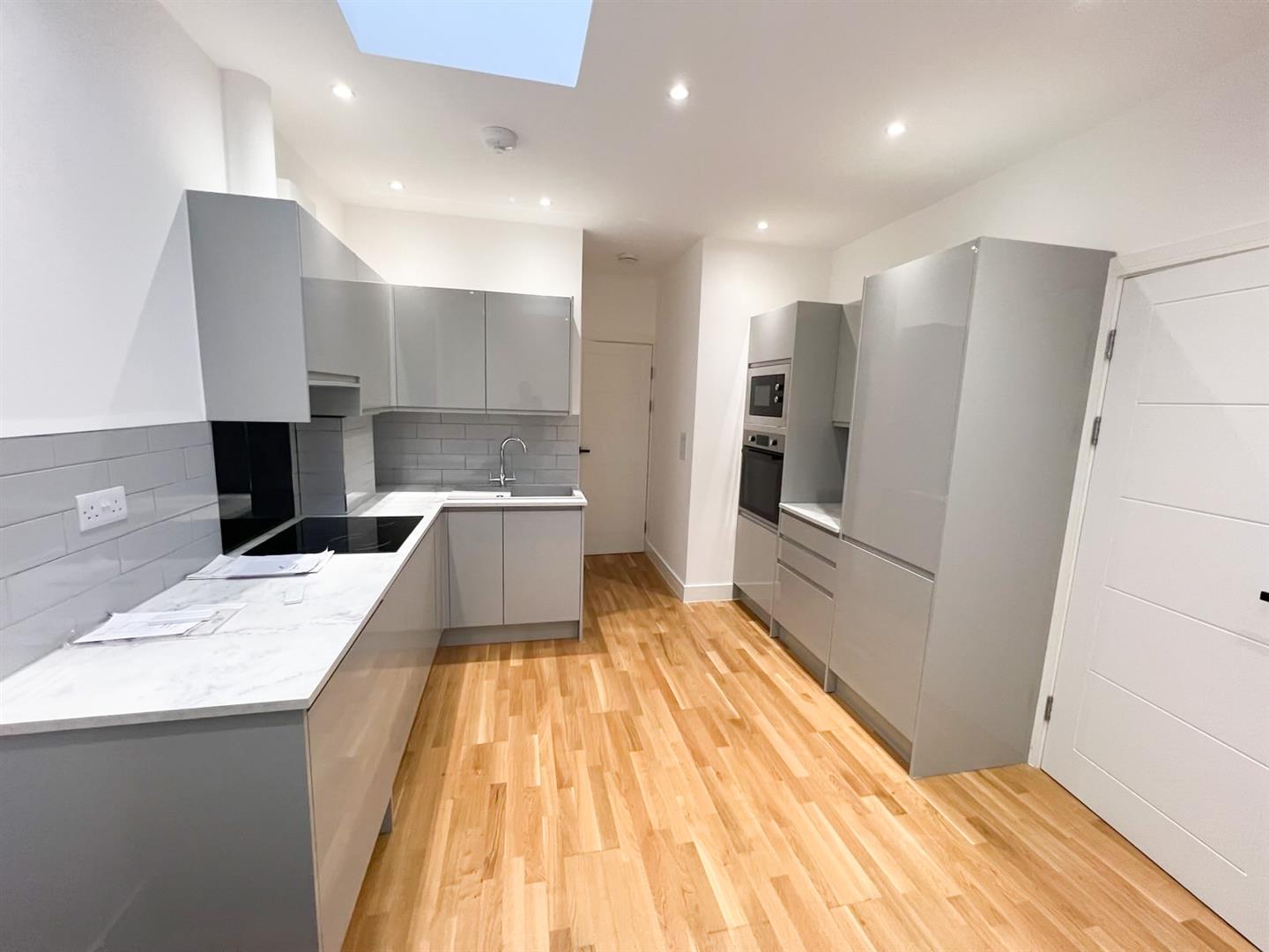 Flat London Road in Greater London