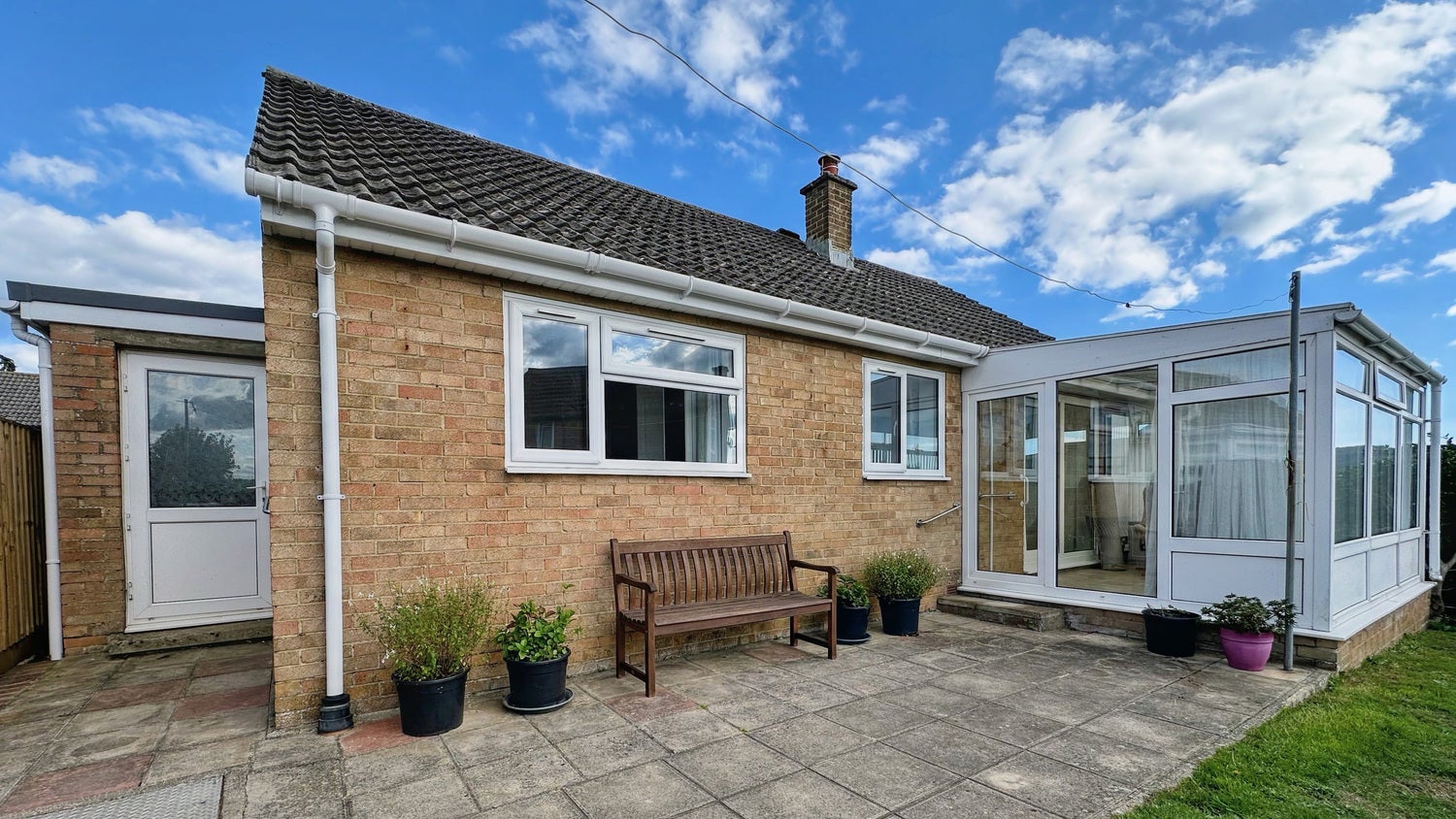 House Woodhall Drive in Sandown
