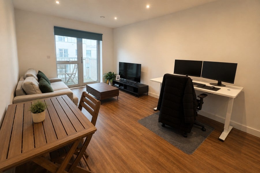 Flat Station View in Guildford