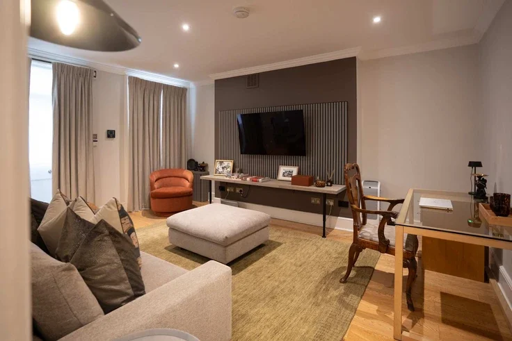 Flat Craven Street in City of Westminster