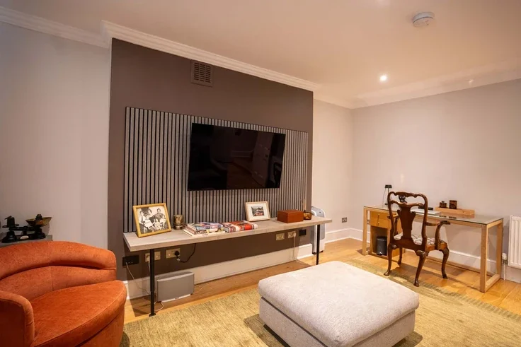 Flat Craven Street in City of Westminster