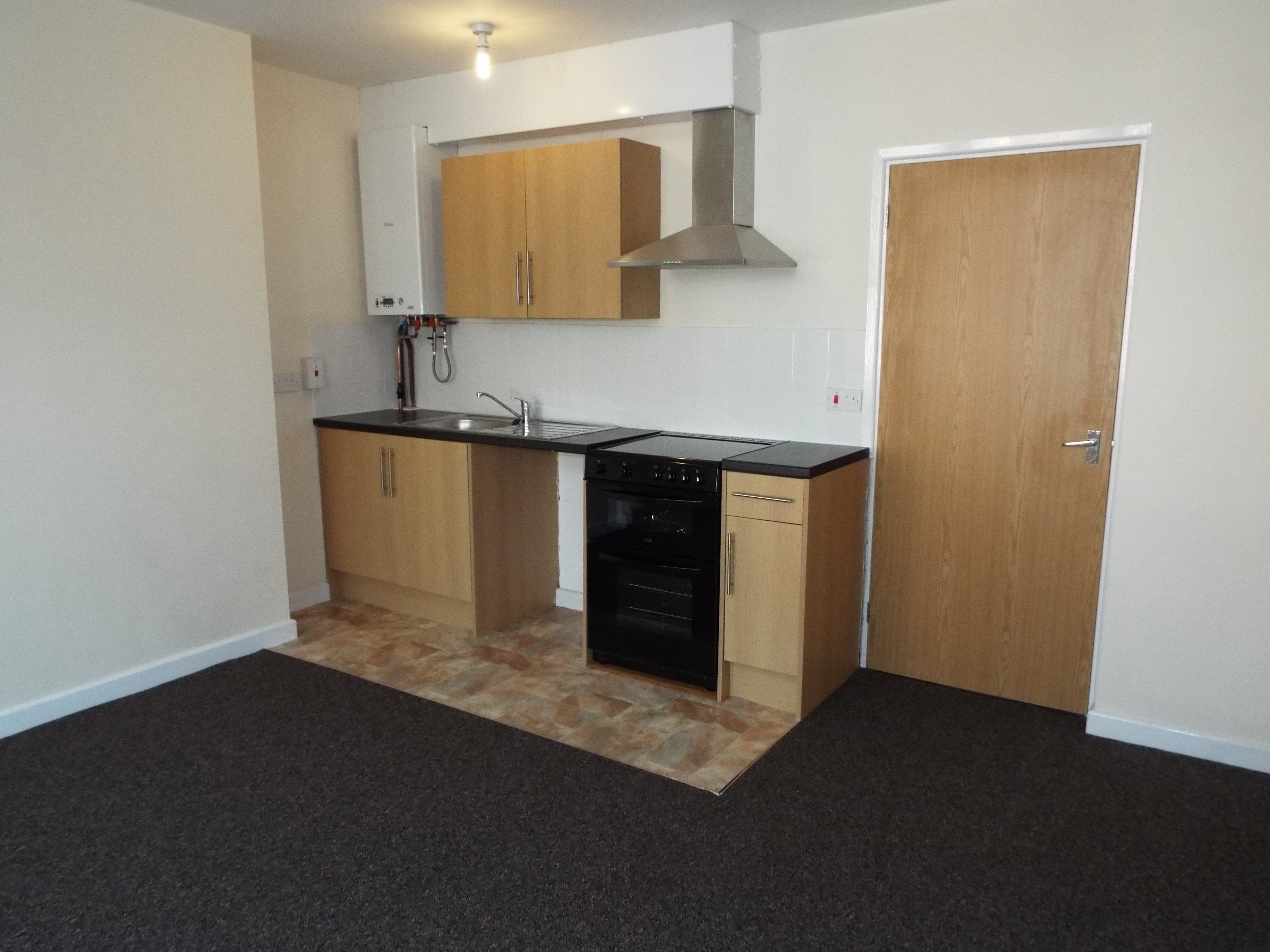 Flat Layton Avenue in Mansfield Woodhouse