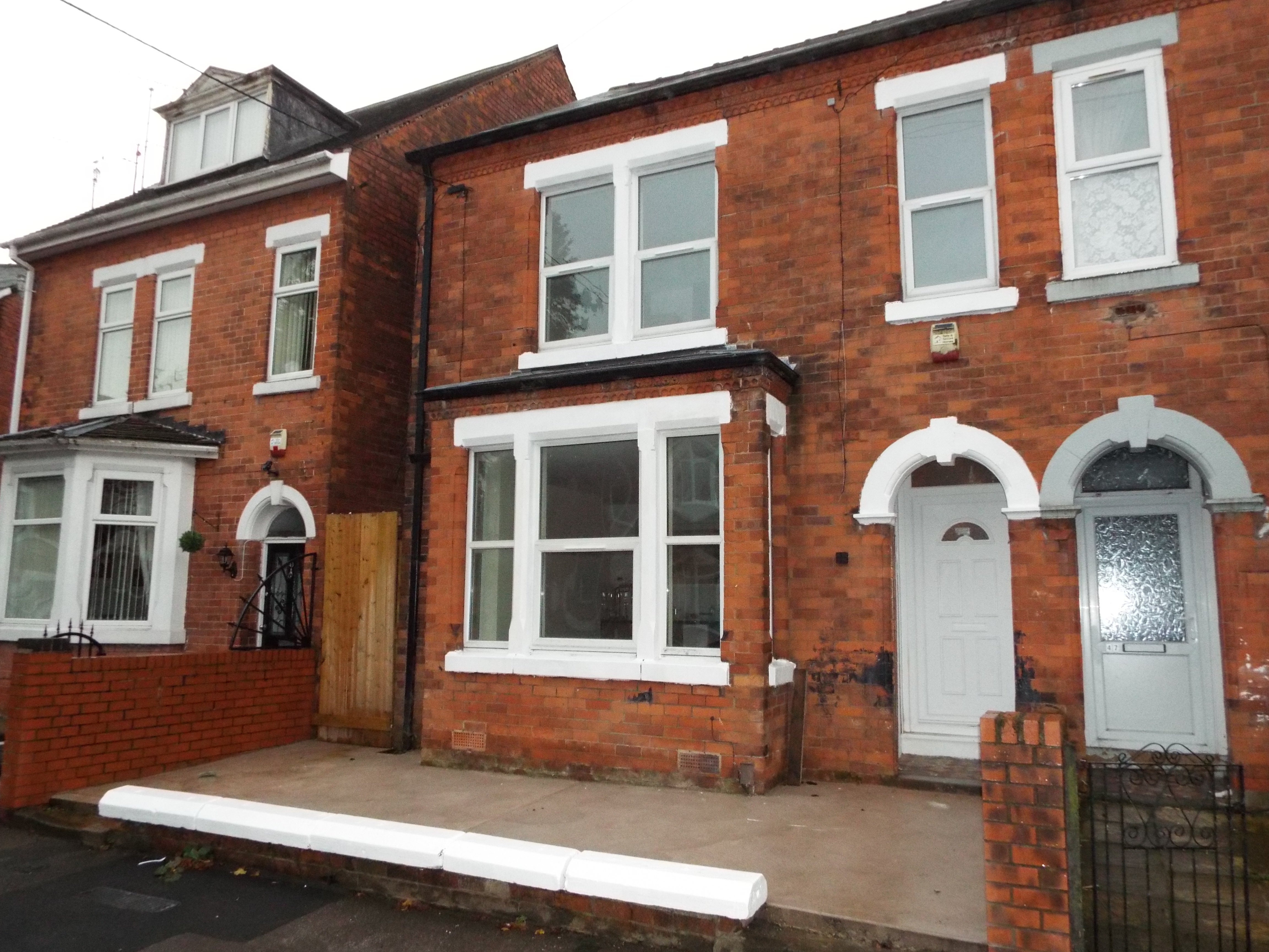 Flat Layton Avenue in Mansfield Woodhouse
