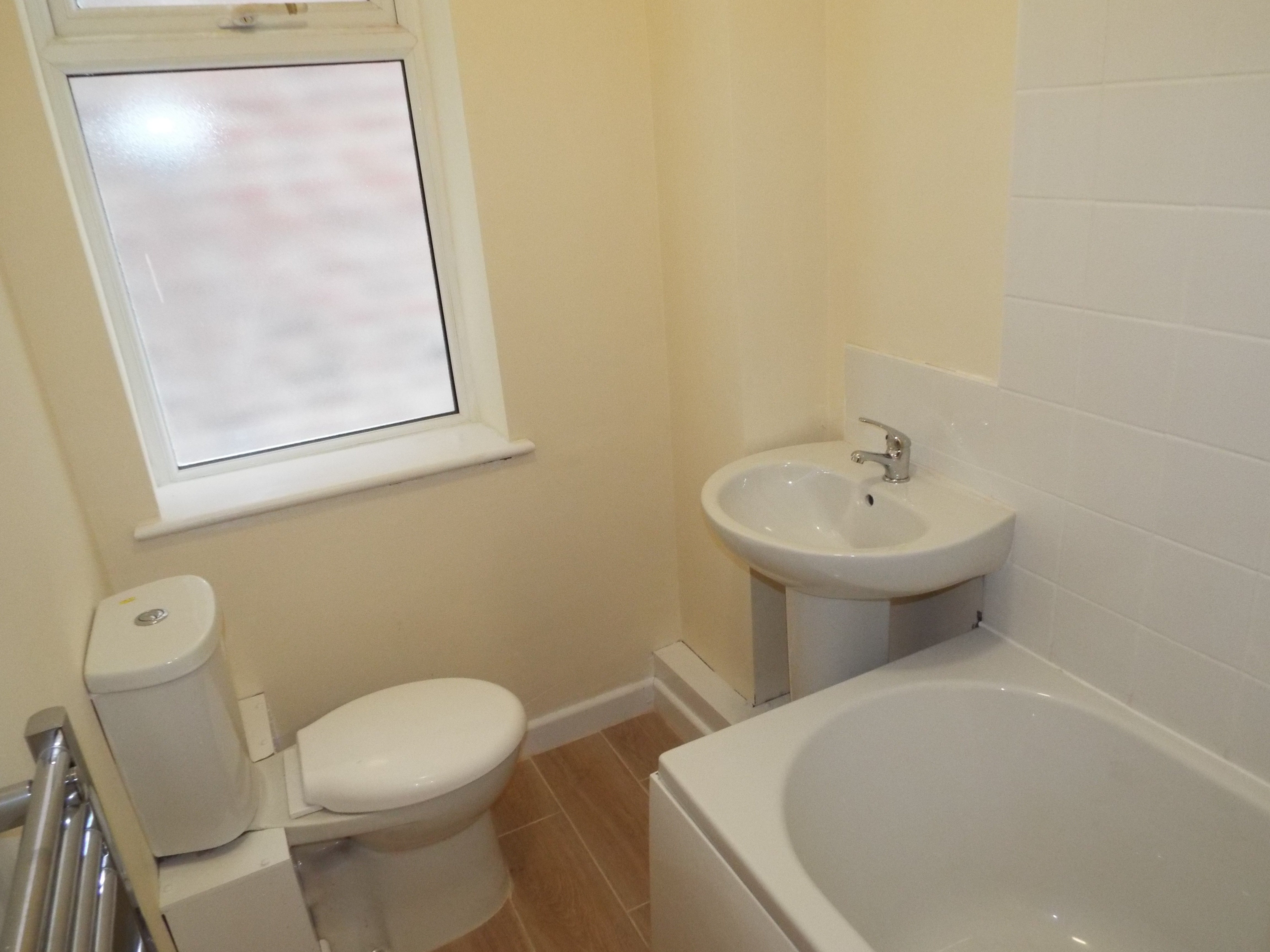 Flat Layton Avenue in Mansfield Woodhouse