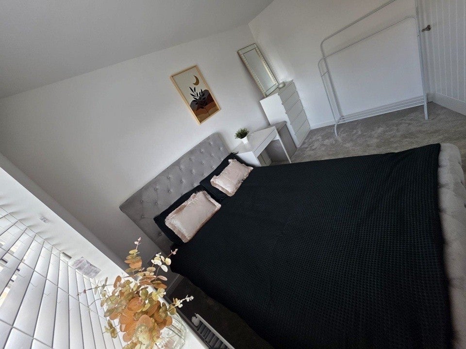 Room Midsummer Road in Nuneaton and Bedworth