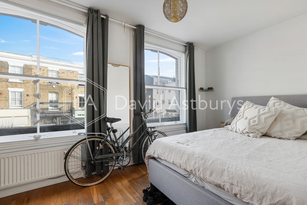 Flat Welshpool Street in Greater London