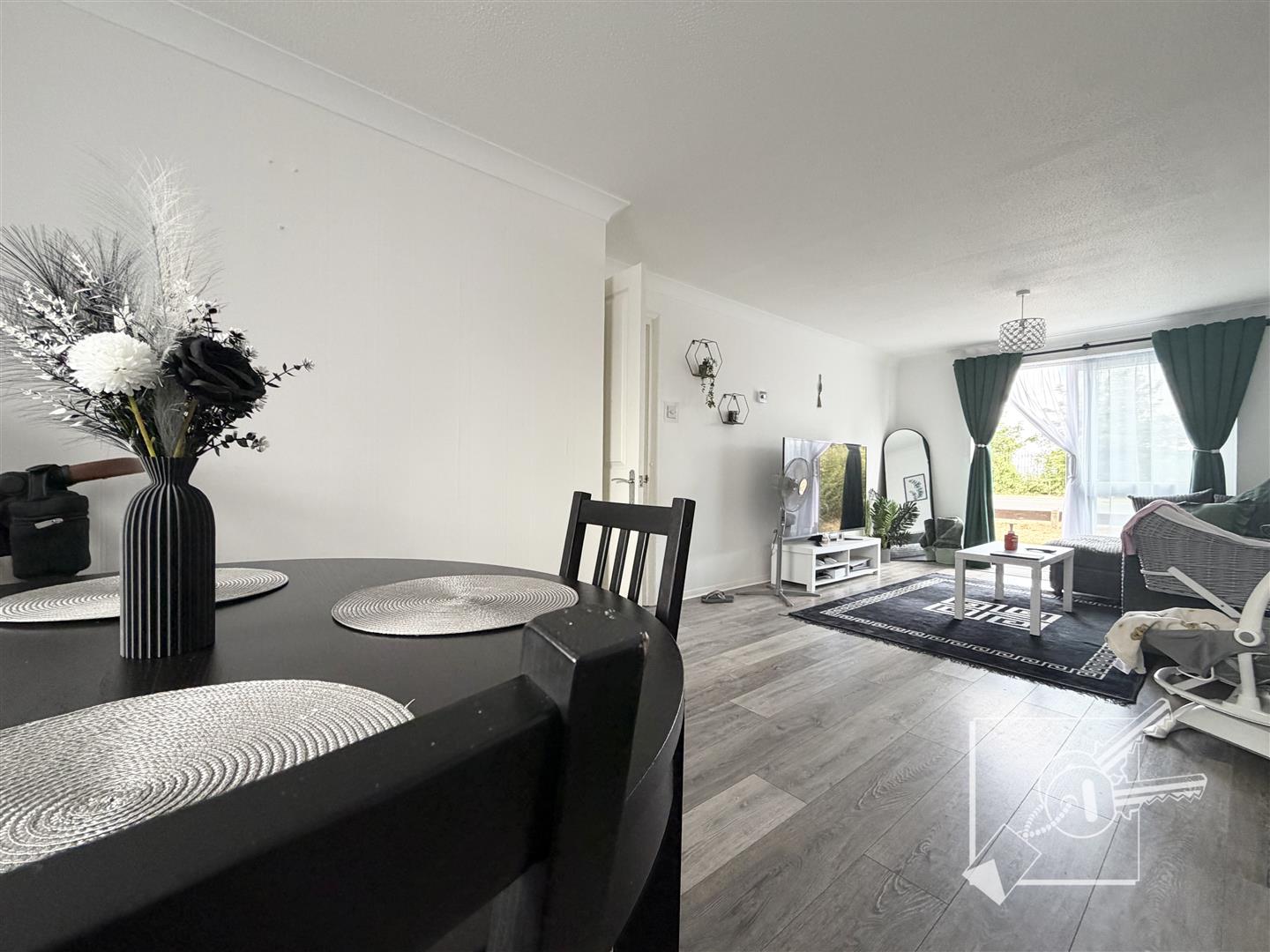 Flat Laburnum Grove in Gravesend
