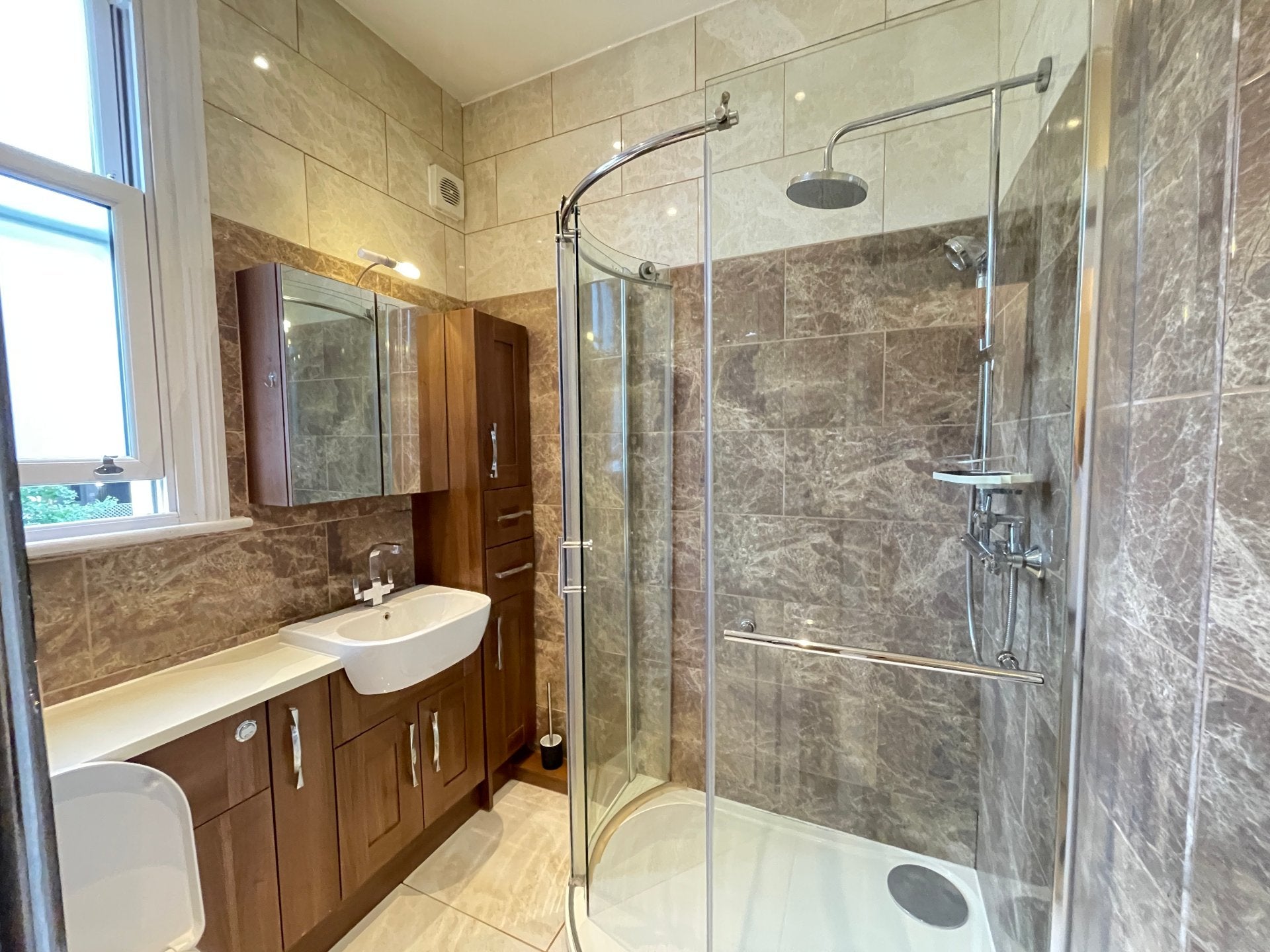 Flat Hammersmith Grove in Greater London