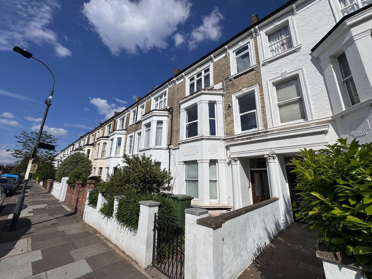 Flat Percy Road in Greater London