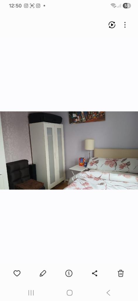 Room Eaton Close in Greater London