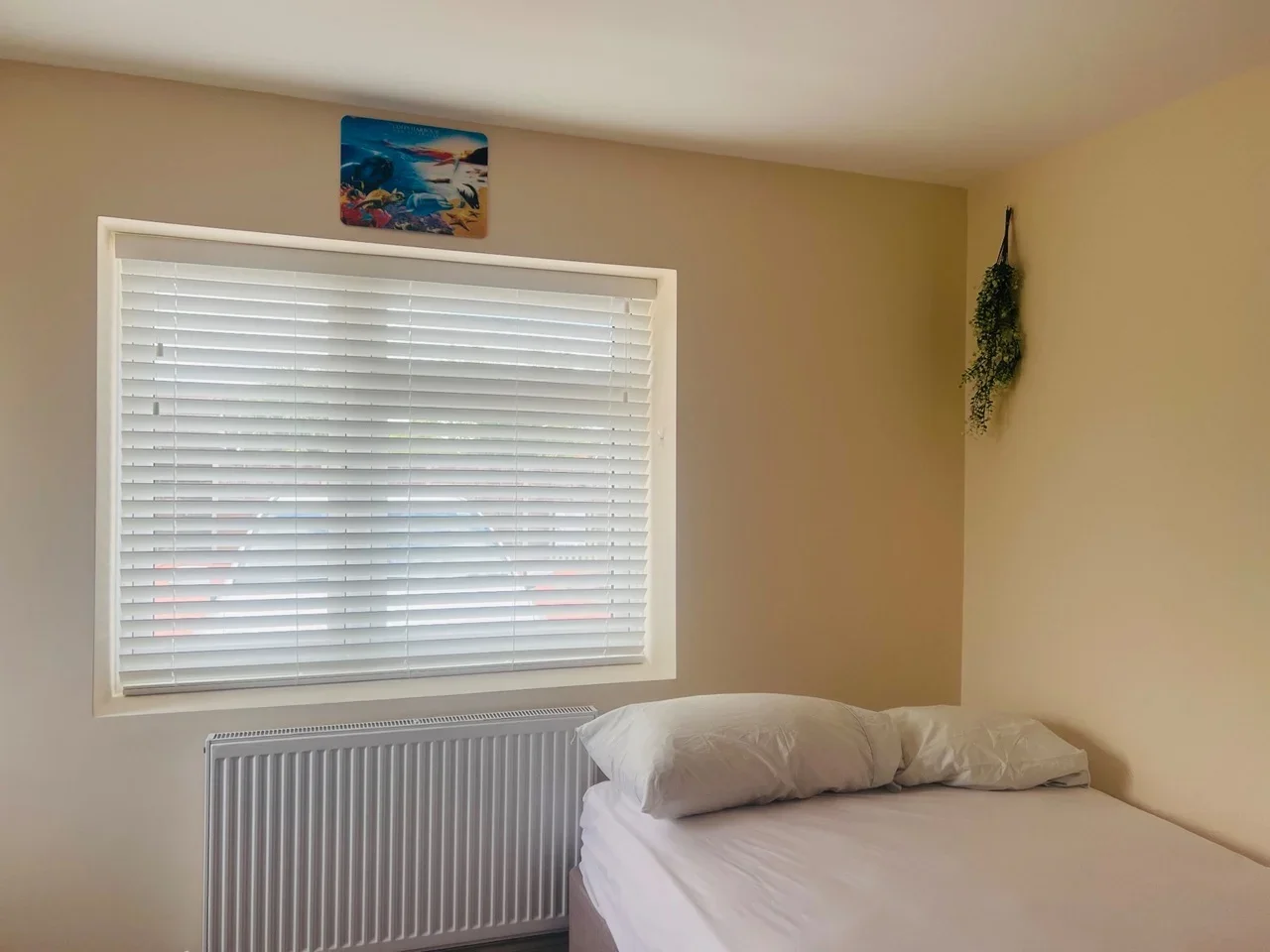 Room Russet Close in Borough of Spelthorne