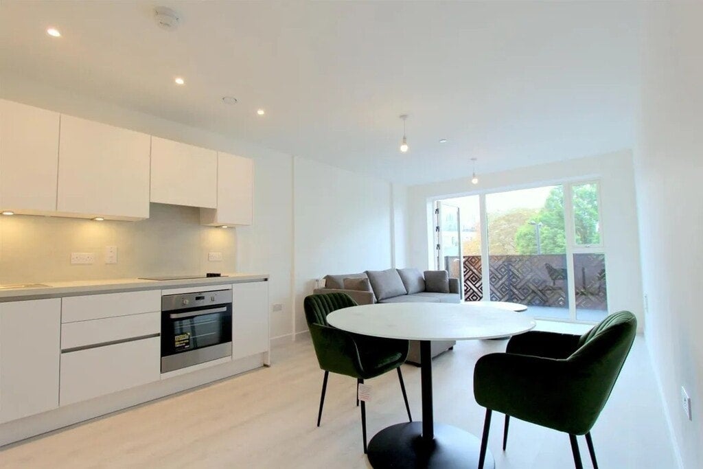Flat East Acton Lane in Greater London