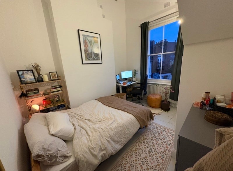 Room St. Paul Street in Greater London