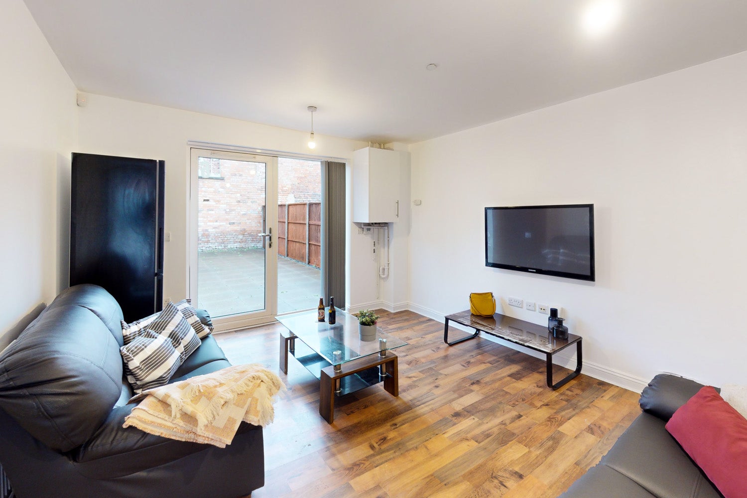 House Blue Fox Close in Leicester