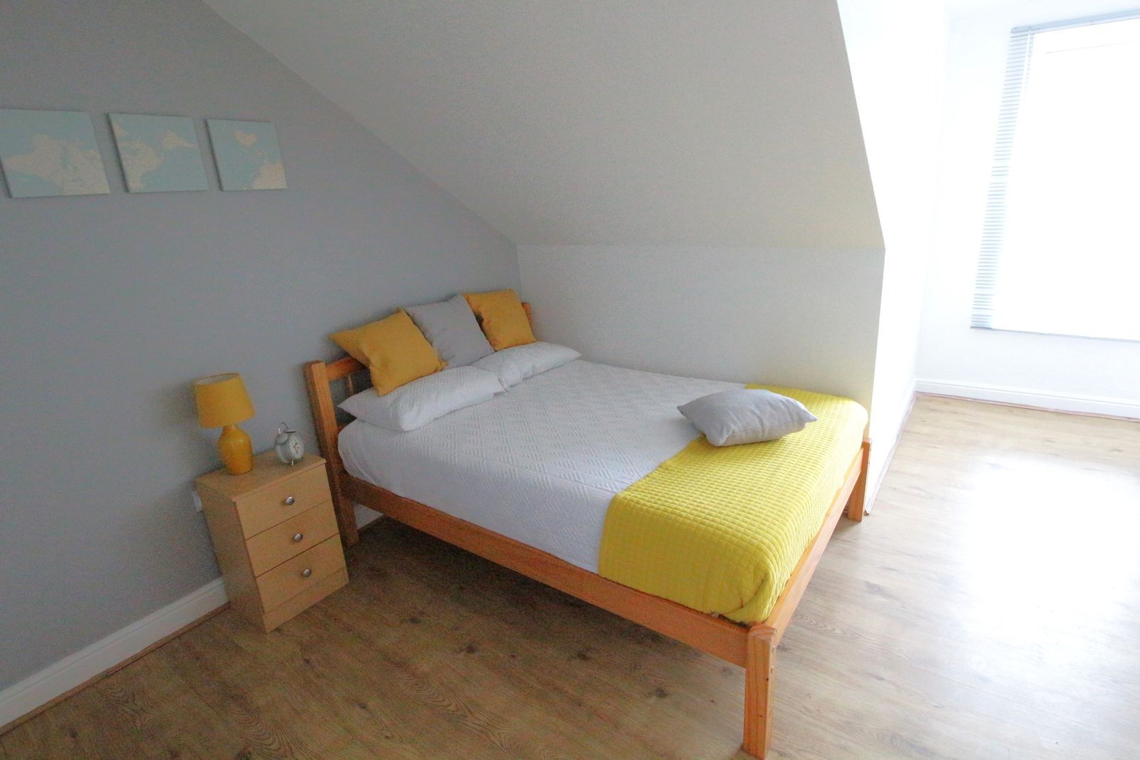 Room Monks Road in Lincoln