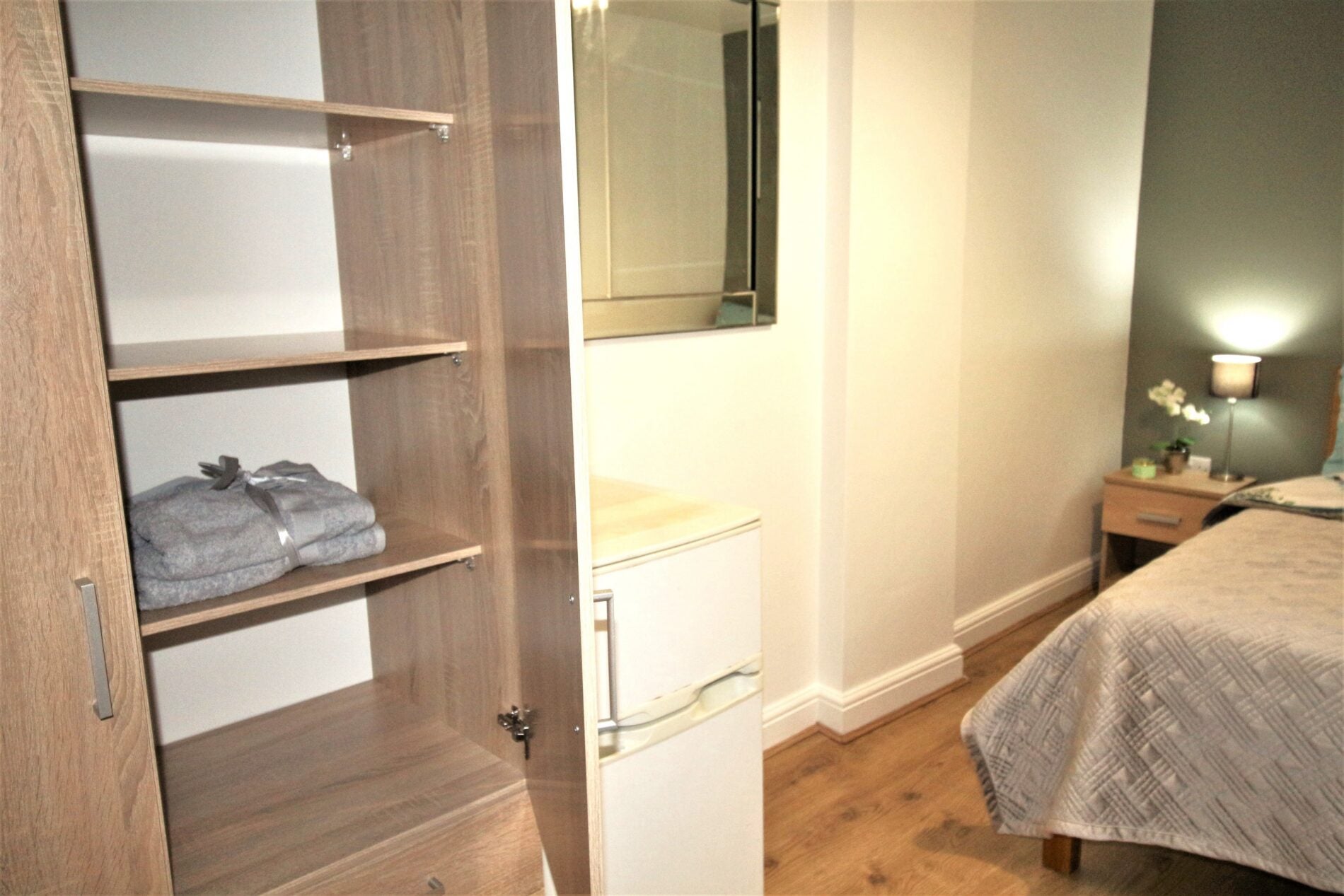 Room Monks Road in Lincoln