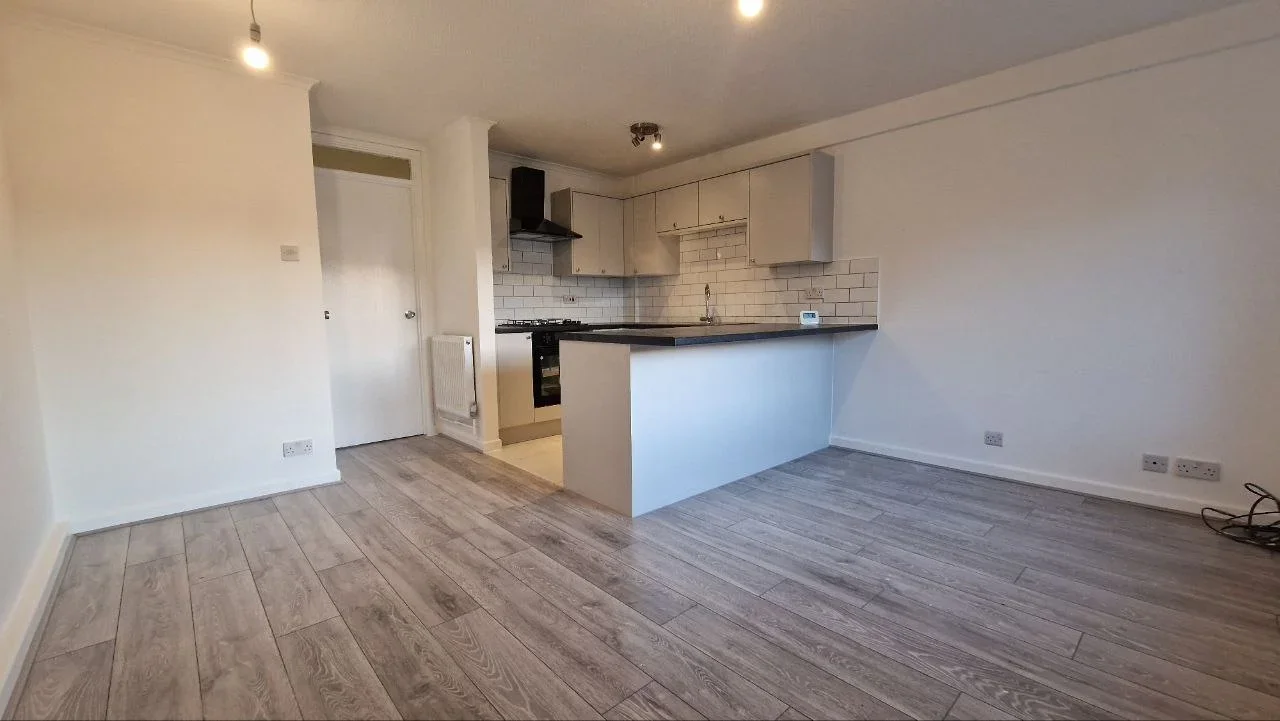 Flat Colchester Road in Greater London