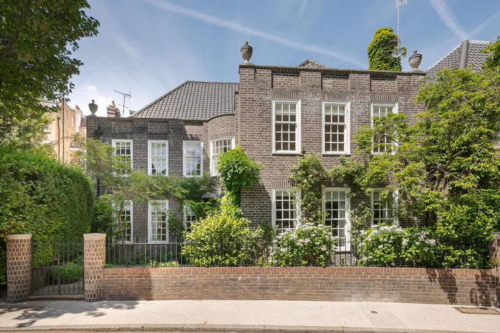 House Hyde Park Gate in Greater London