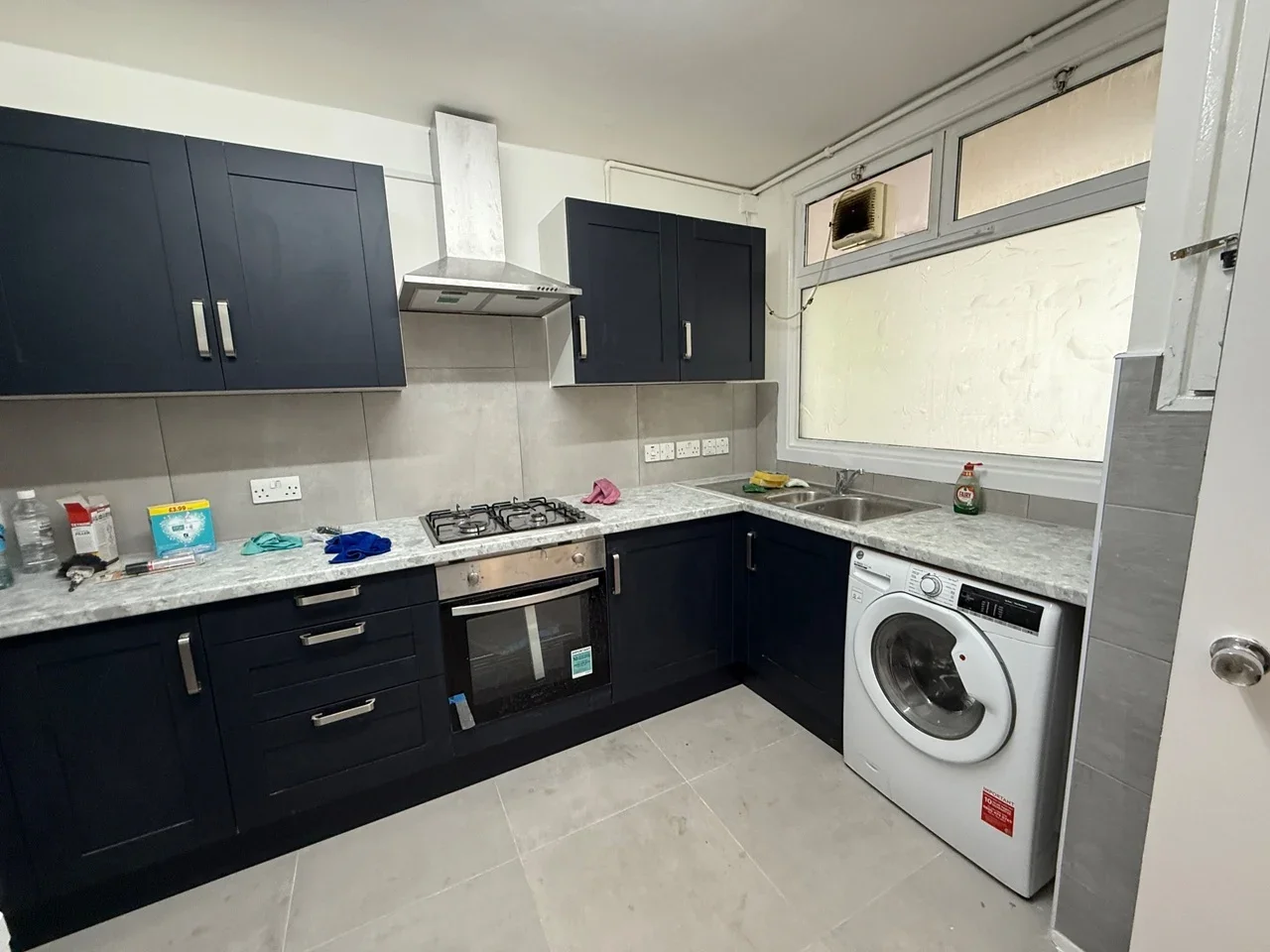 Room Stepney Way in Greater London