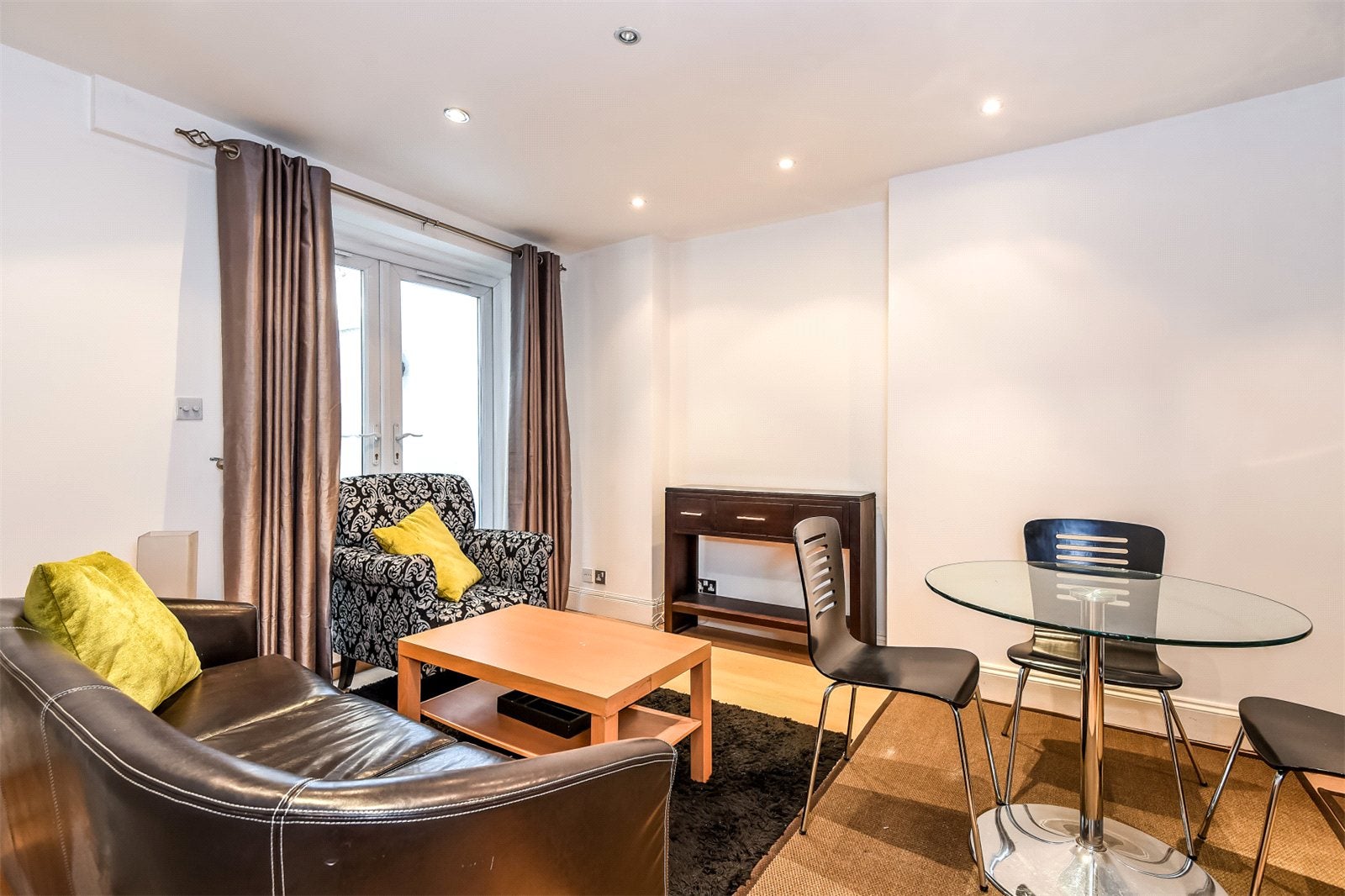 Flat England's Lane in London