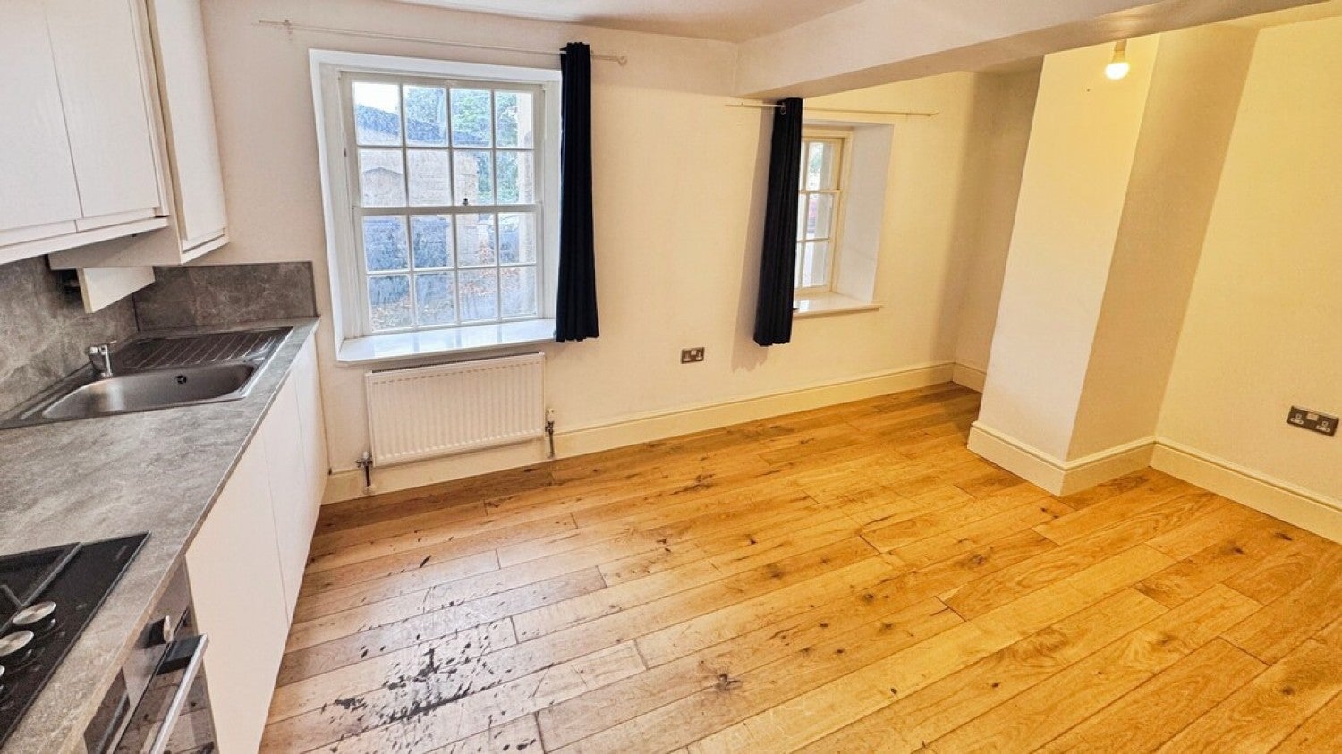 Flat Hilperton Road in Trowbridge