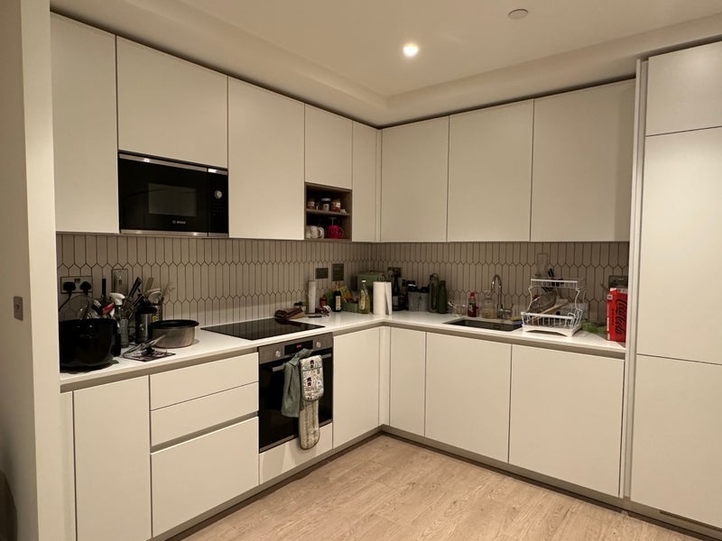 Room High Road Wembley in Greater London