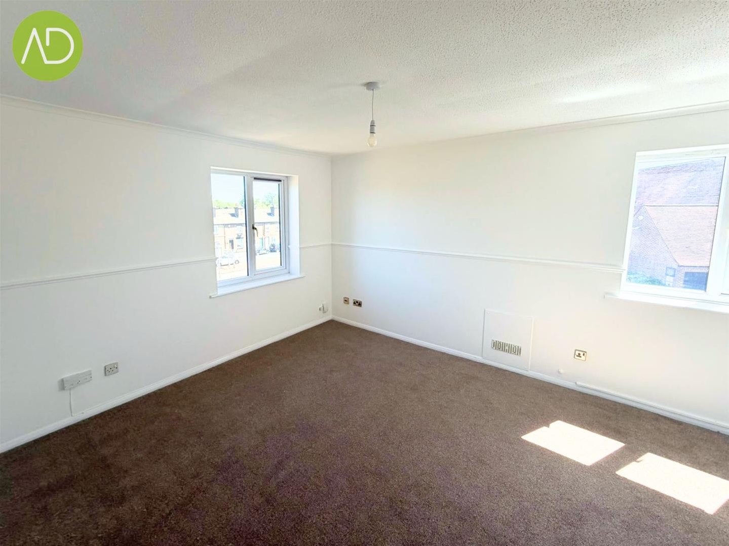 Flat Cillocks Close in Hoddesdon