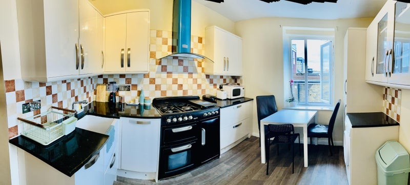 Room Willesden Lane in Greater London