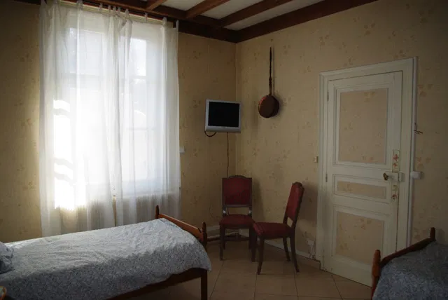 Room Rue de Notre-Dame-du-Thil in Beauvais