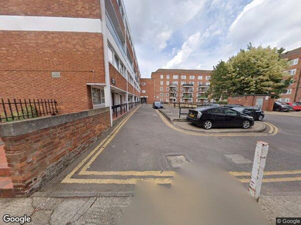 Flat Lingham Street in Greater London