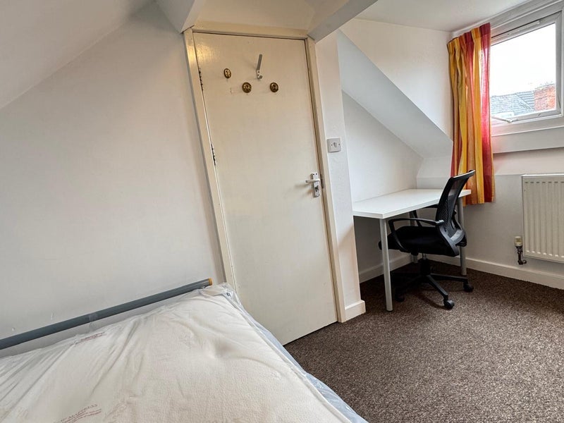 Room Clifton Boulevard in Nottingham