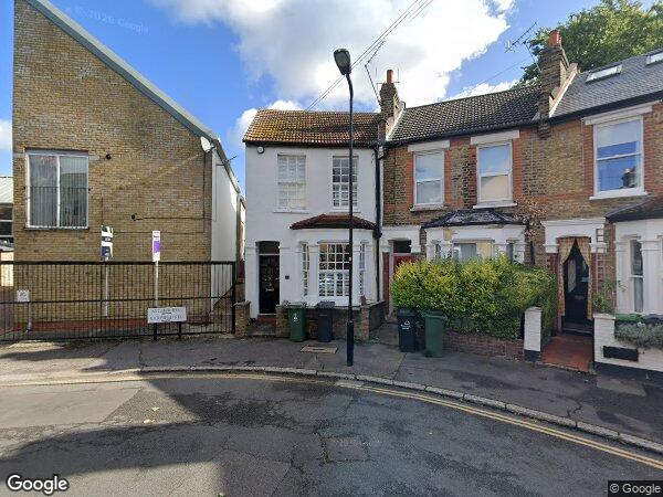 House Barfield Road in Greater London