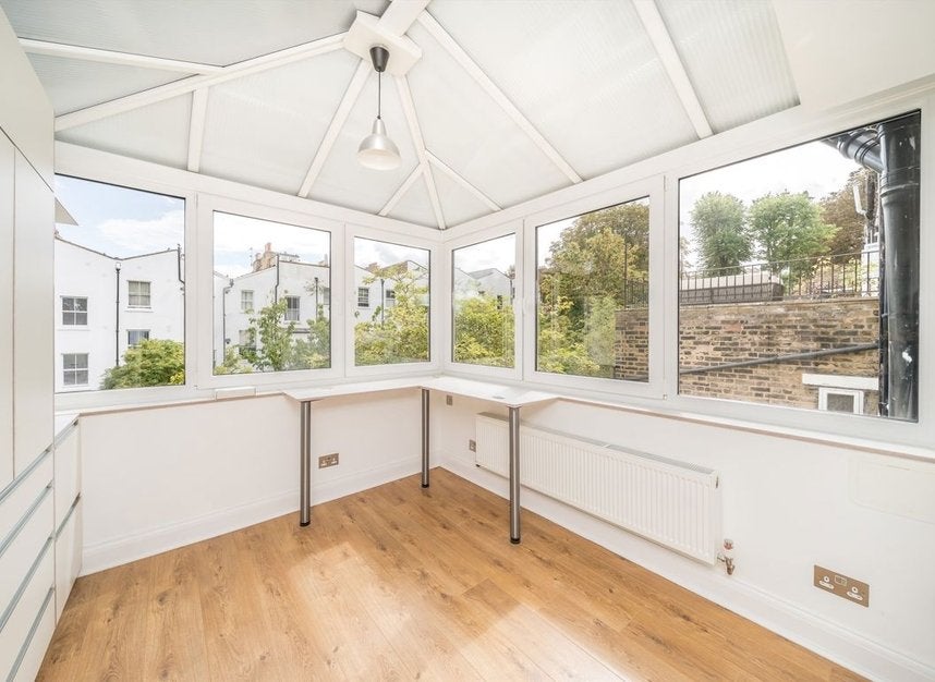 House Becondale Road in Greater London