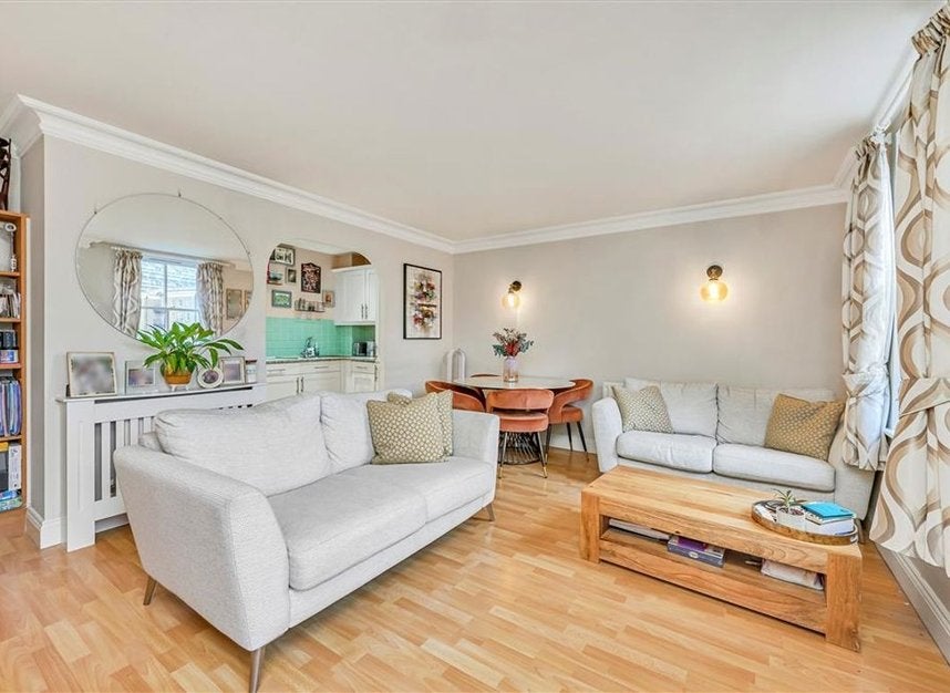Flat Great Dover Street in Greater London
