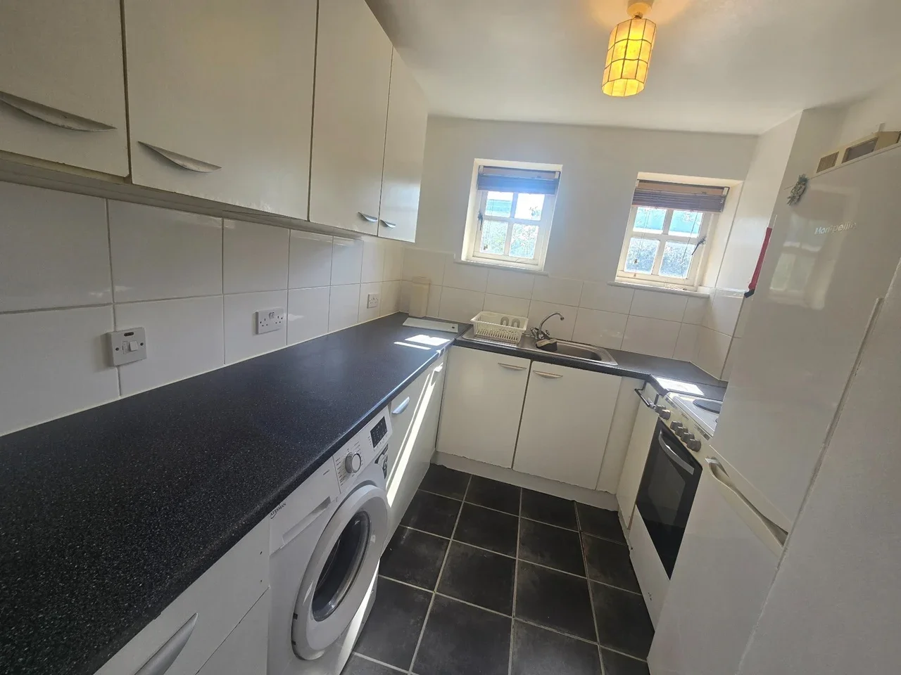 Flat Athol Square in Greater London