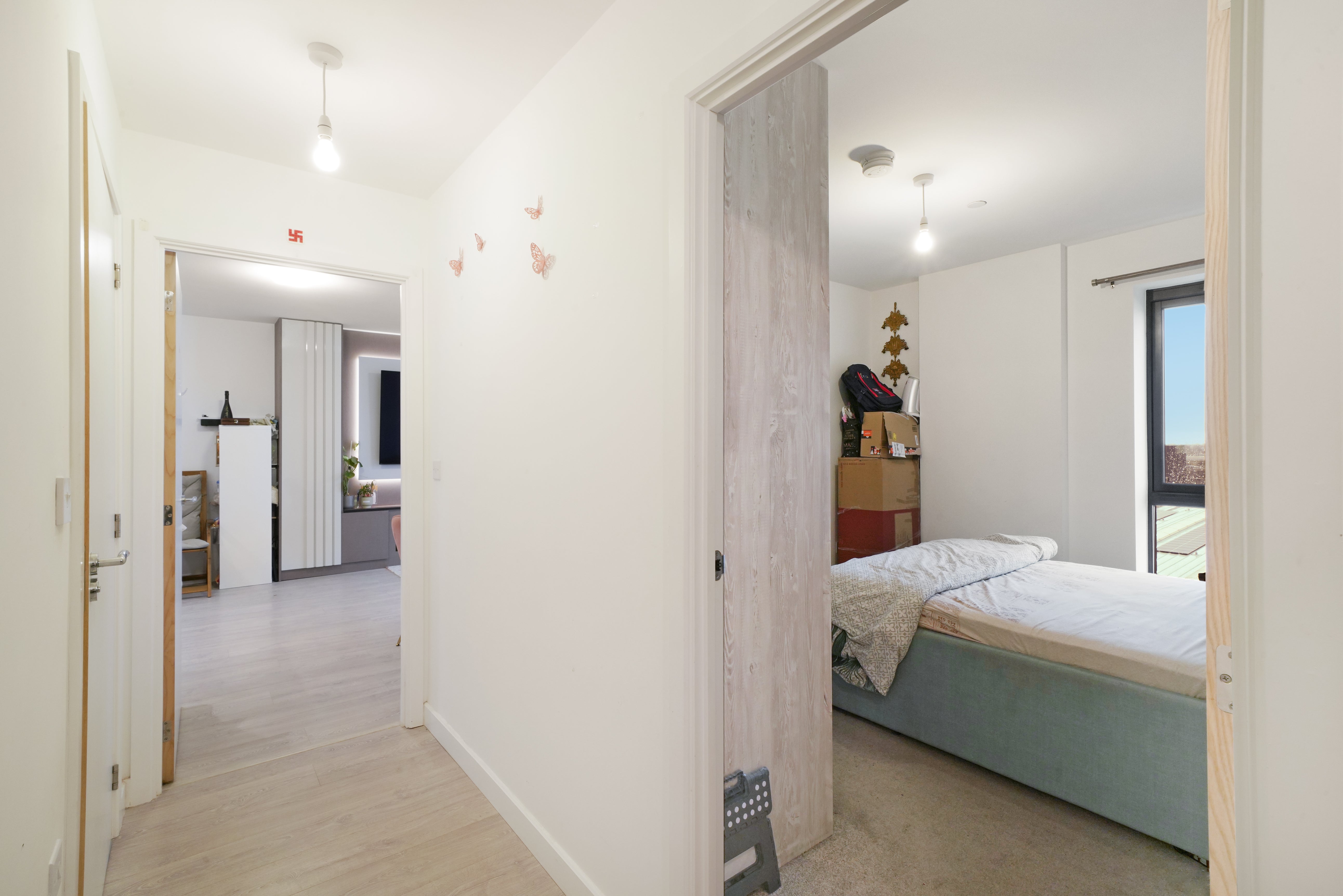 Flat Cranton Avenue in Greater London