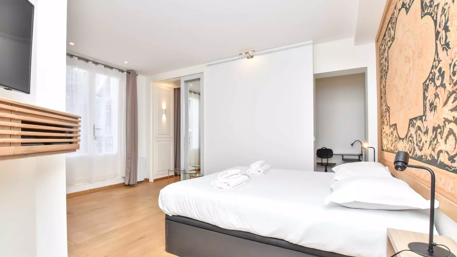 Appartement Rue de Marignan à Paris