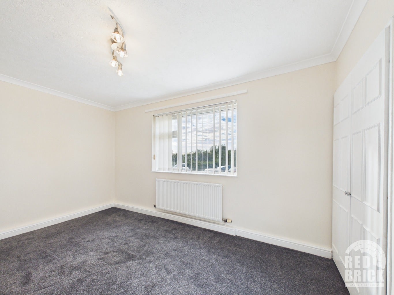Flat Falstaff Road in Coventry