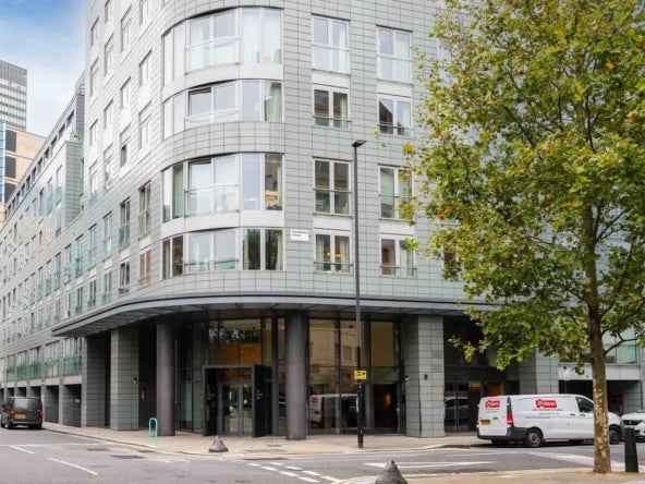 Flat Longford Street in Greater London