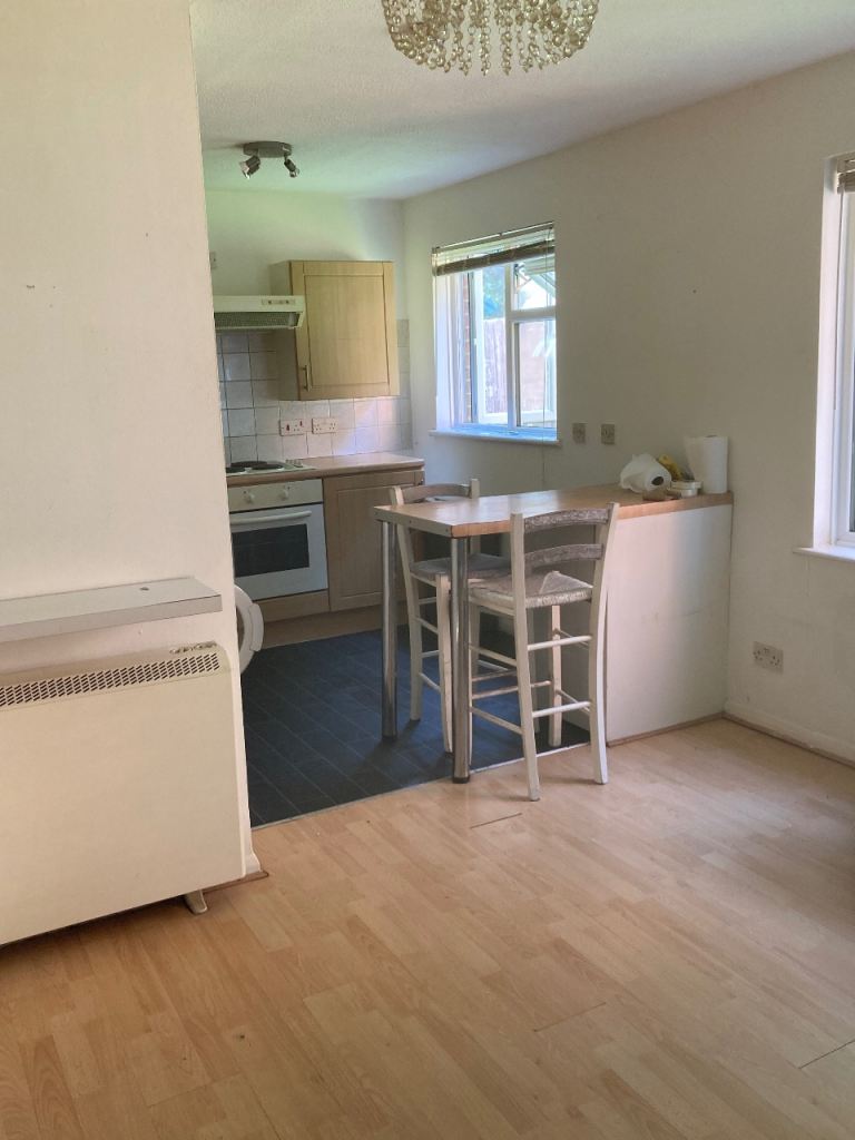 Flat Emberson Court in Chelmsford