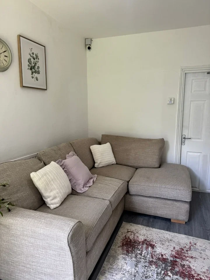 Room Lilac Avenue in Birmingham