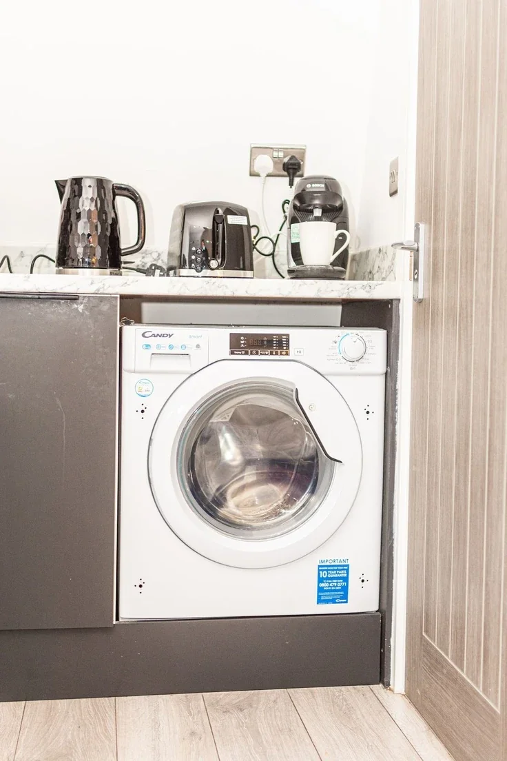 Room Mitcham Road in Greater London