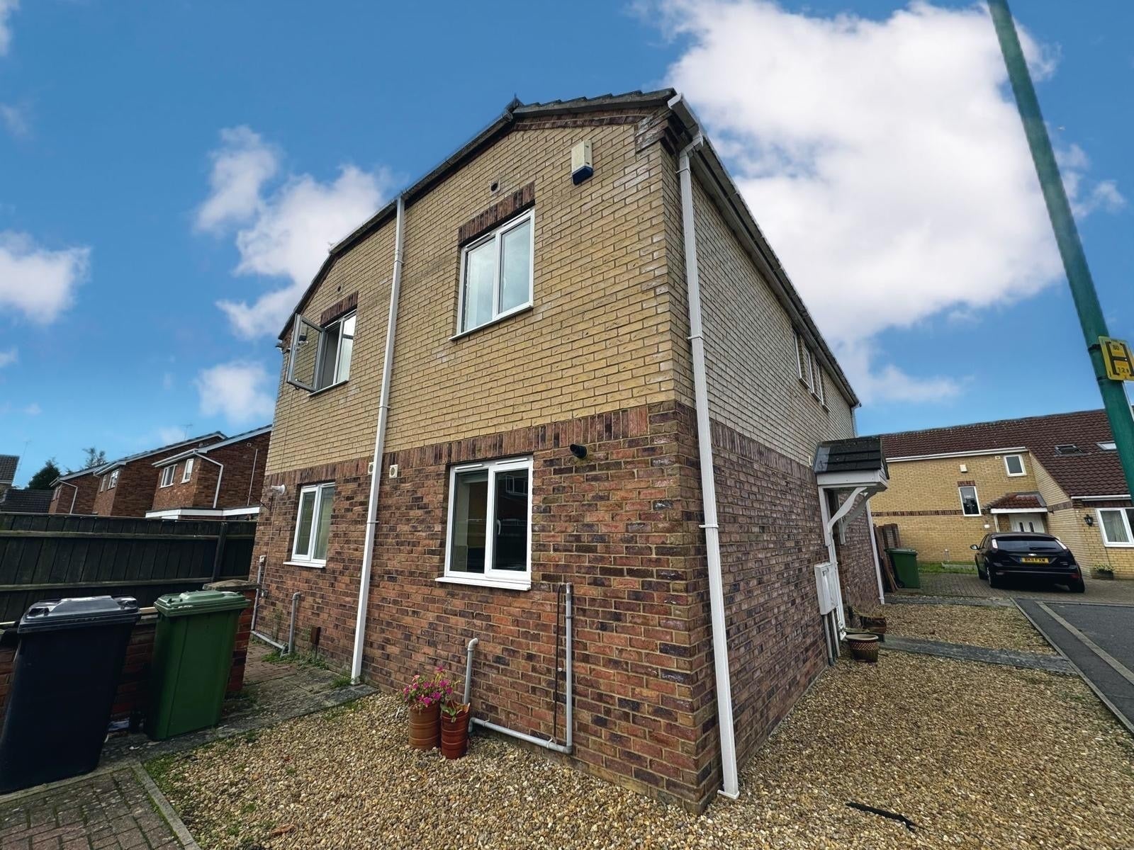 House Isherwood Close in Peterborough