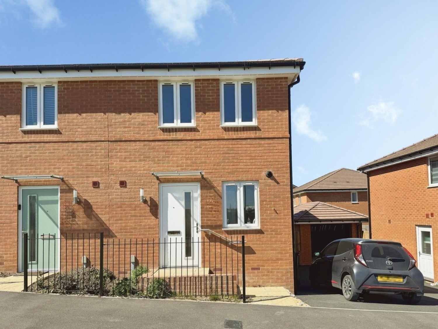 House Miles Way in Canterbury