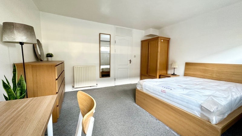 Flat Moss House Close in Birmingham