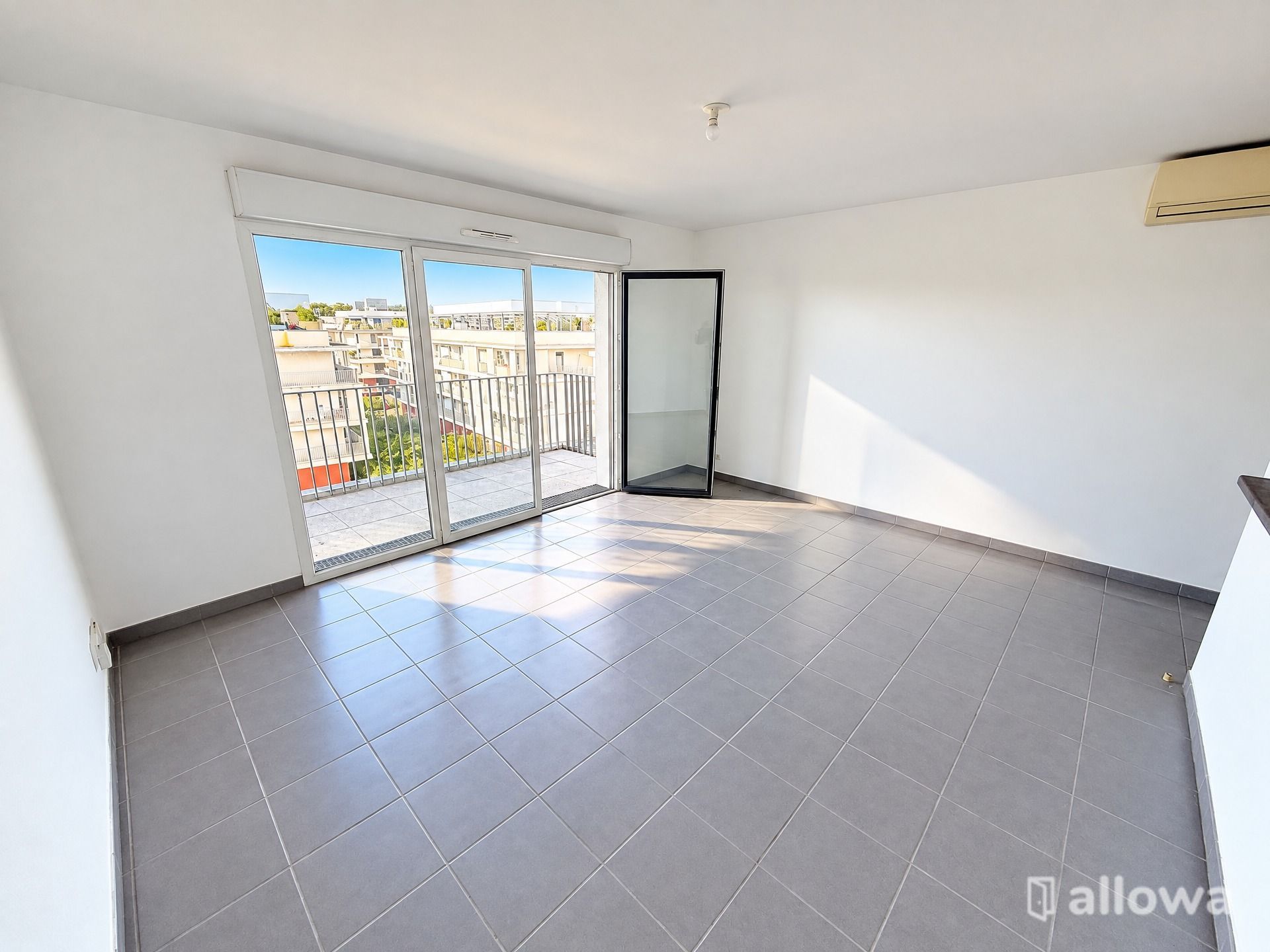 Flat Rue Jacqueline Auriol in Toulouse