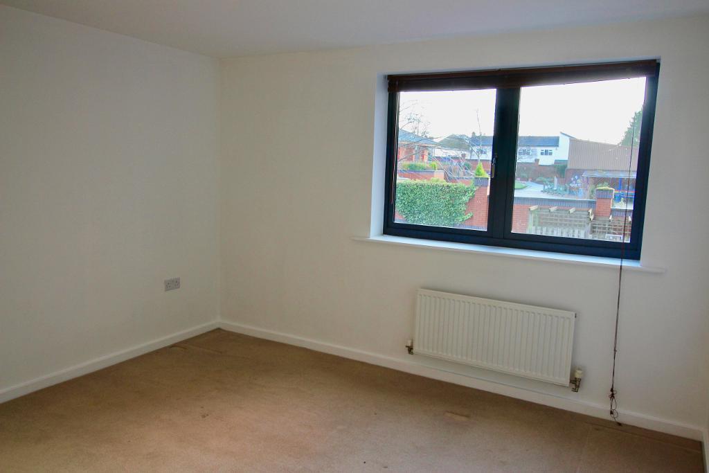 Flat Margaret Street in Stone