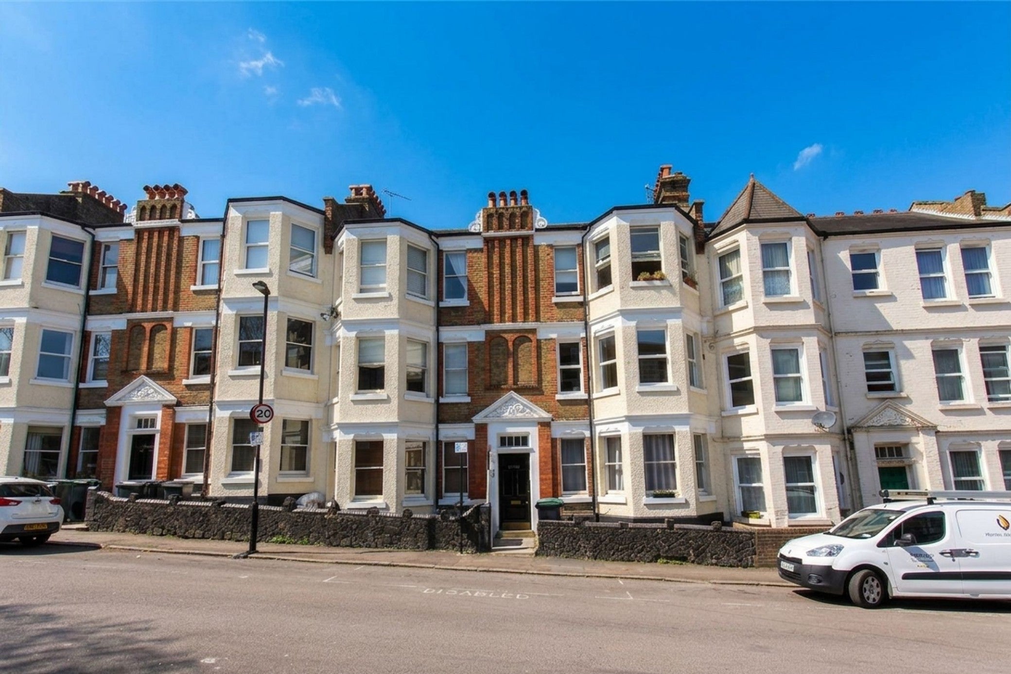 Flat Birkbeck Road in Greater London