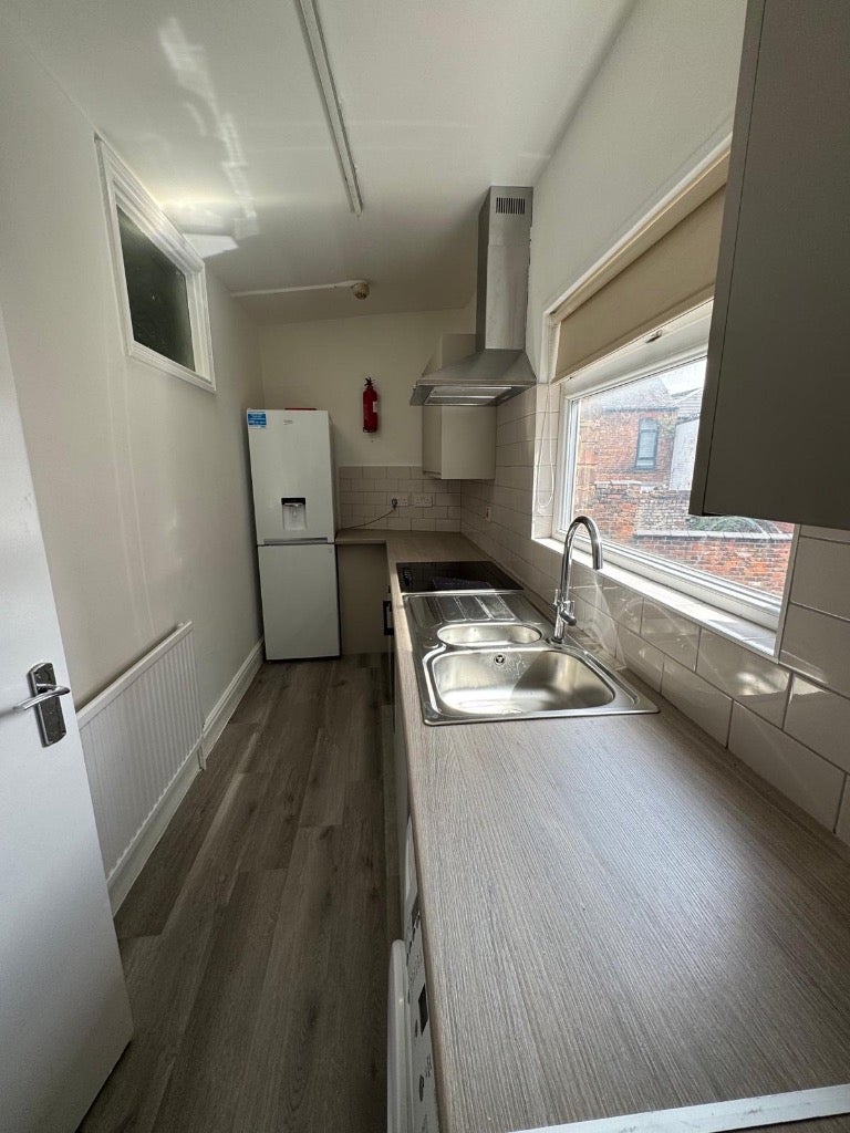 Flat Wilmslow Road in Manchester